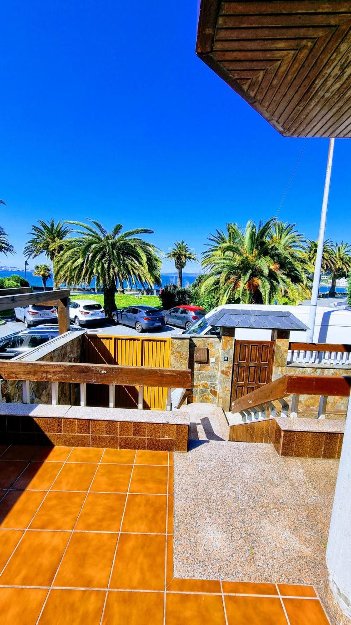 Precioso Atico Frente A La Playa De Santa Cristina Apartment A Coruna Exterior photo